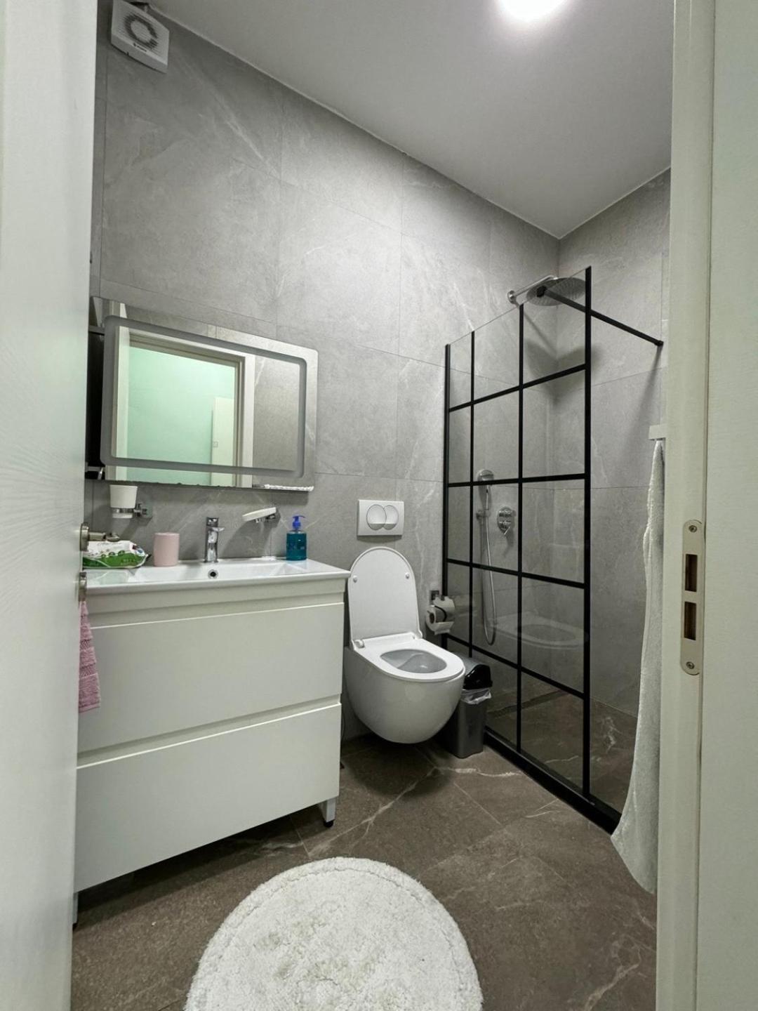 Tirana Centre Lions Gate 2 Apartment Dış mekan fotoğraf